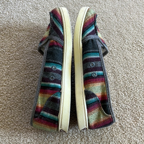 Roxy Cozy lined slip on shoes - Picture 3 of 8